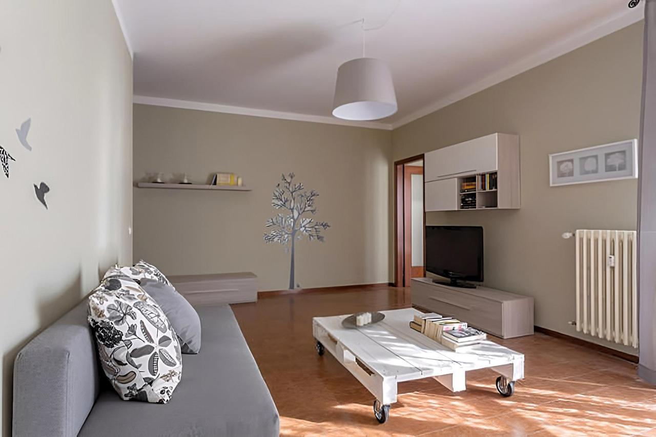 Natural Chic - Close To City Center And Beach - Parking เดเซนซาโนเดลการ์ดา ภายนอก รูปภาพ